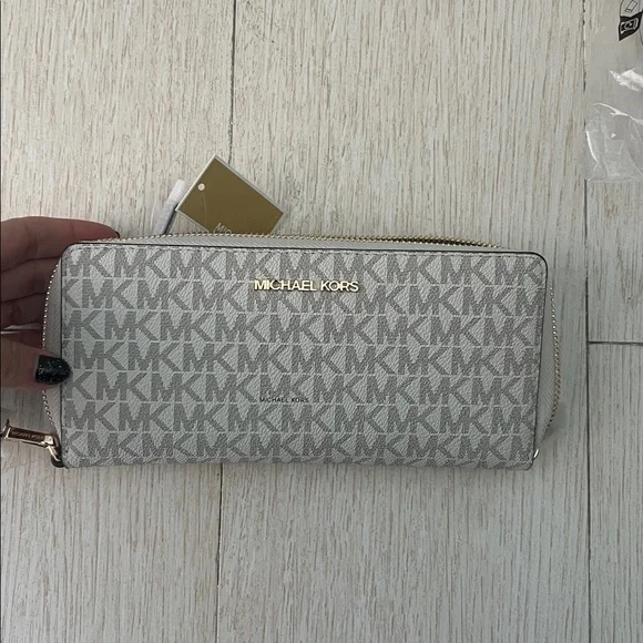 Brand new never used Michael Kors Monogram Wristlet in Cream and Gray - Picture 7 of 8
